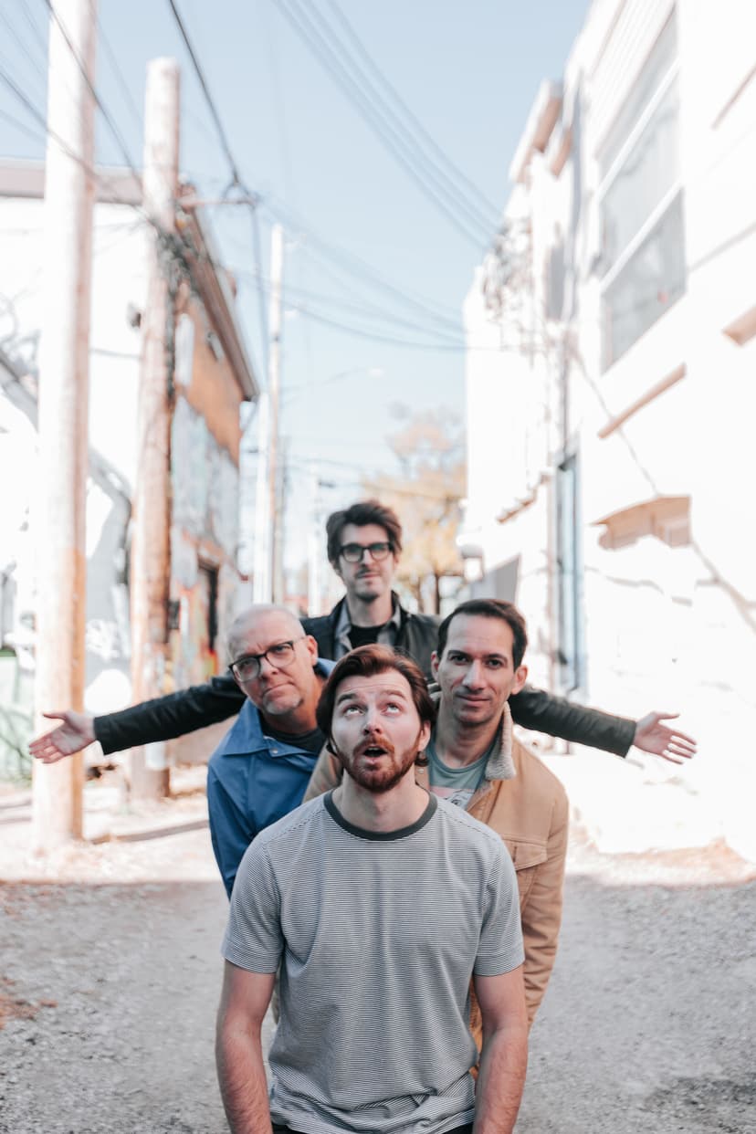 nopeople walking in Fountain Square alley